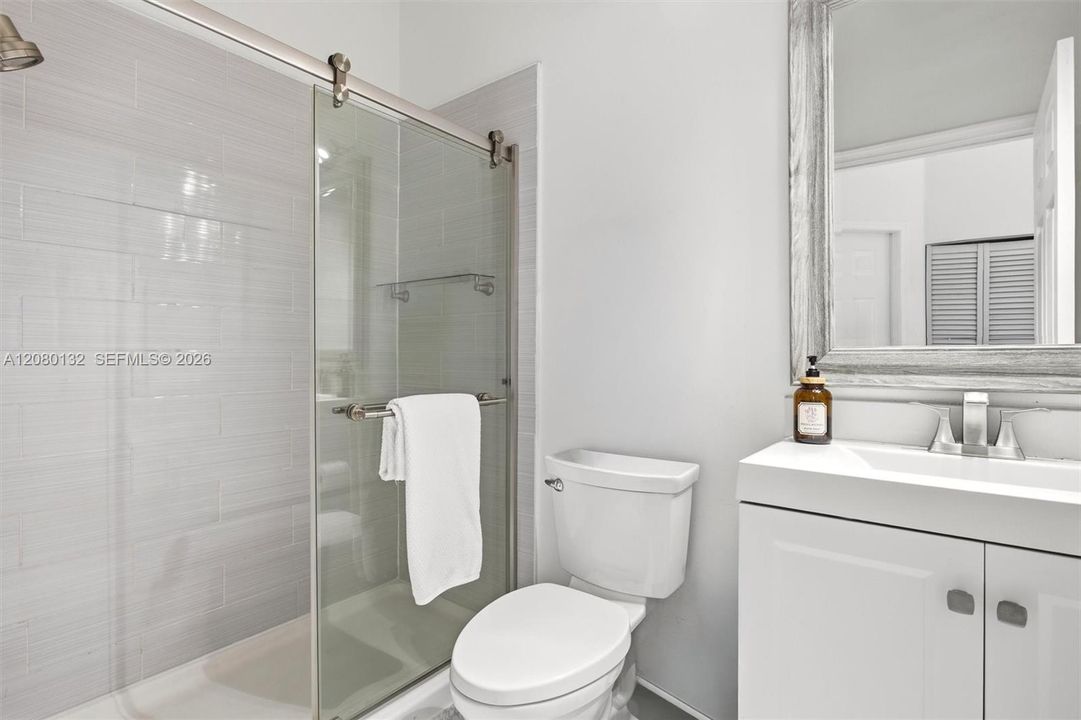 En Venta: $785,000 (3 camas, 2 baños, 1662 Pies cuadrados)