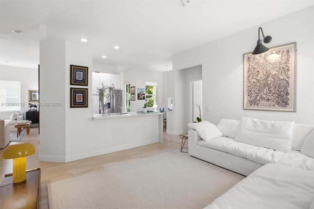 En Venta: $785,000 (3 camas, 2 baños, 1662 Pies cuadrados)