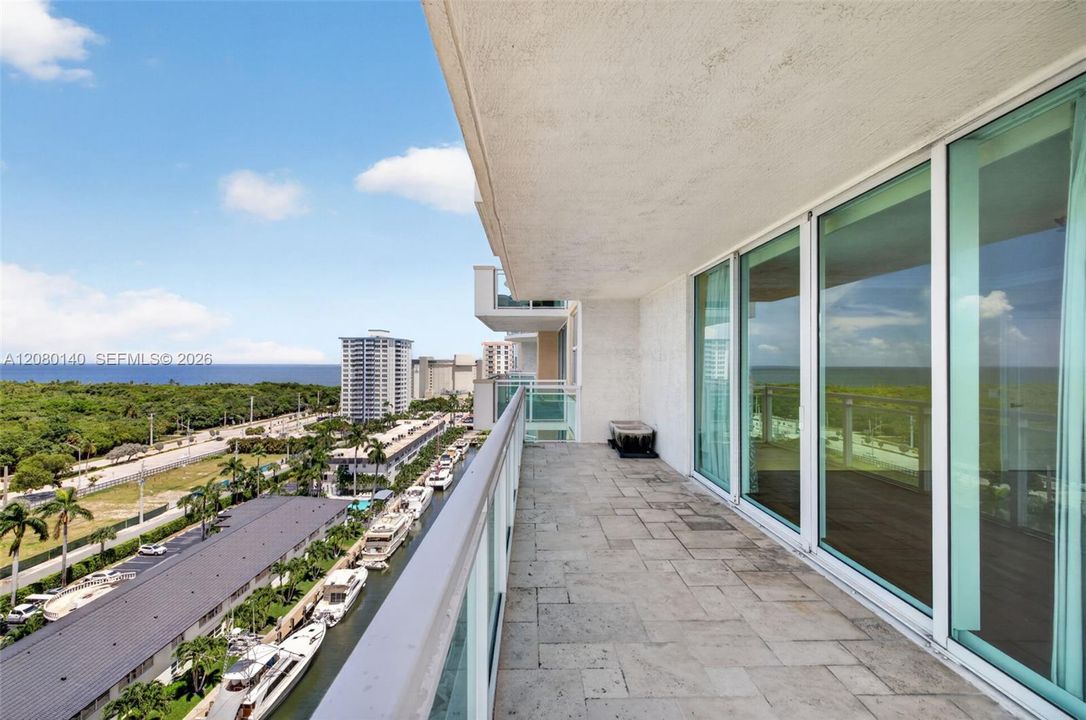 En Venta: $1,150,000 (3 camas, 2 baños, 2630 Pies cuadrados)