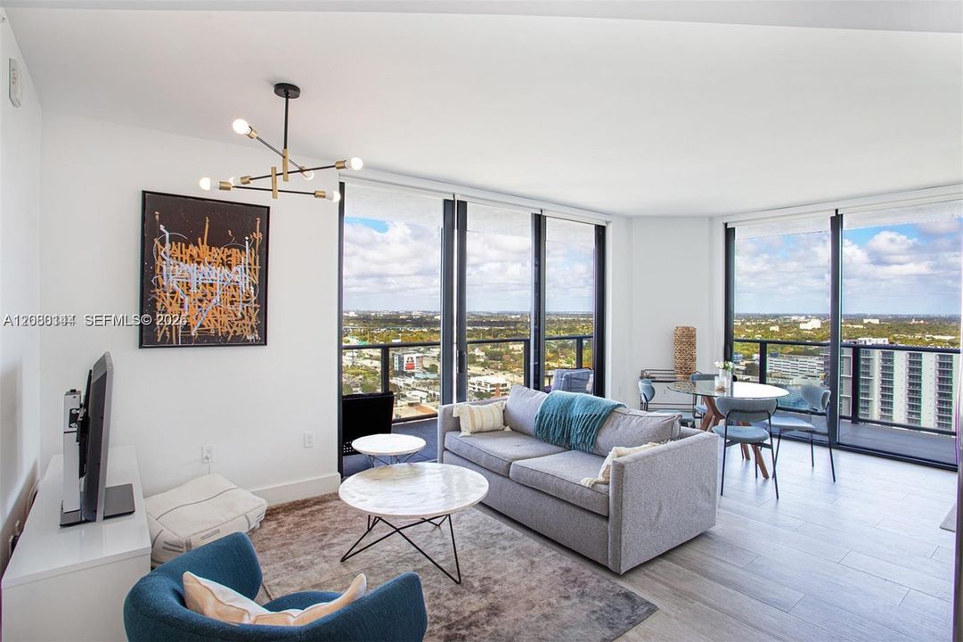 For Rent: $5,500 (2 beds, 2 baths, 864 Square Feet)