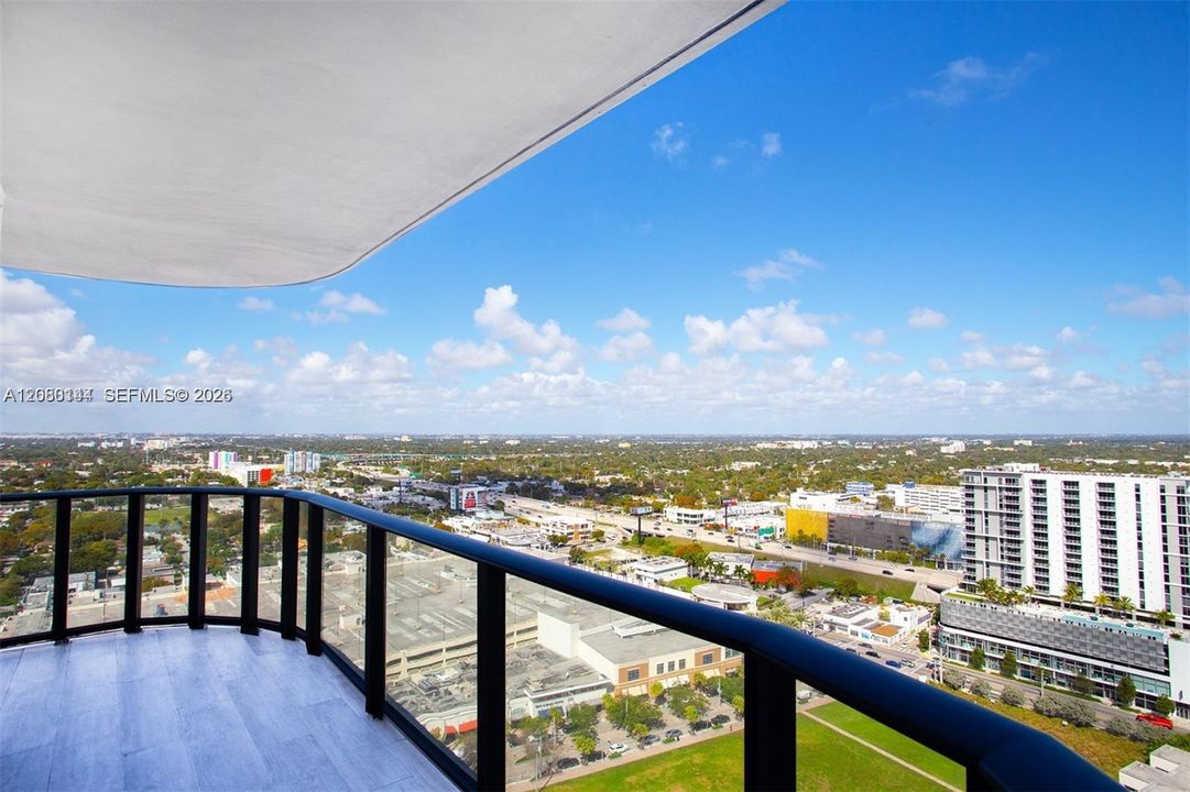 For Rent: $5,500 (2 beds, 2 baths, 864 Square Feet)
