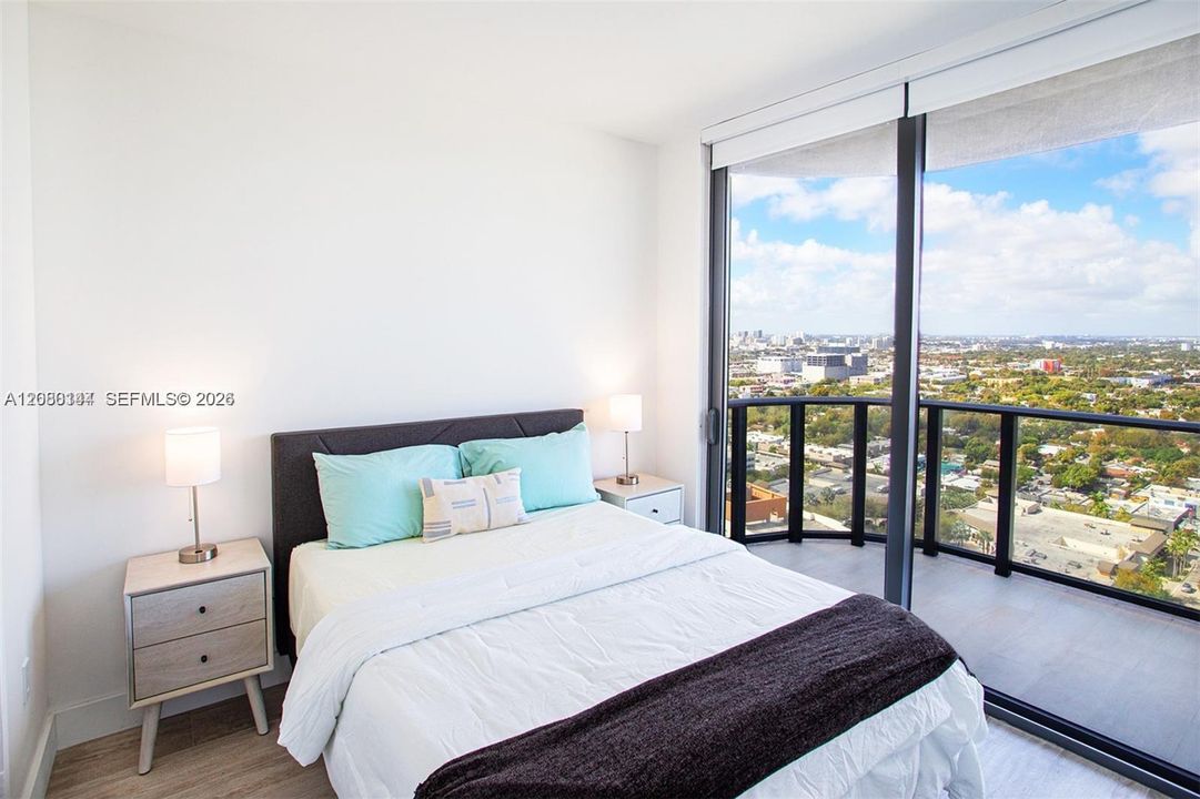 For Rent: $5,500 (2 beds, 2 baths, 864 Square Feet)