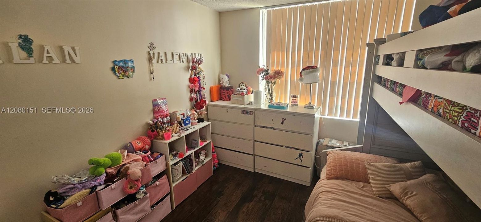 На продажу: $195,000 (2 спален, 2 ванн, 1058 Квадратных фут)