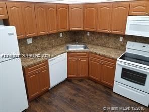 For Sale: $195,000 (2 beds, 2 baths, 1058 Square Feet)