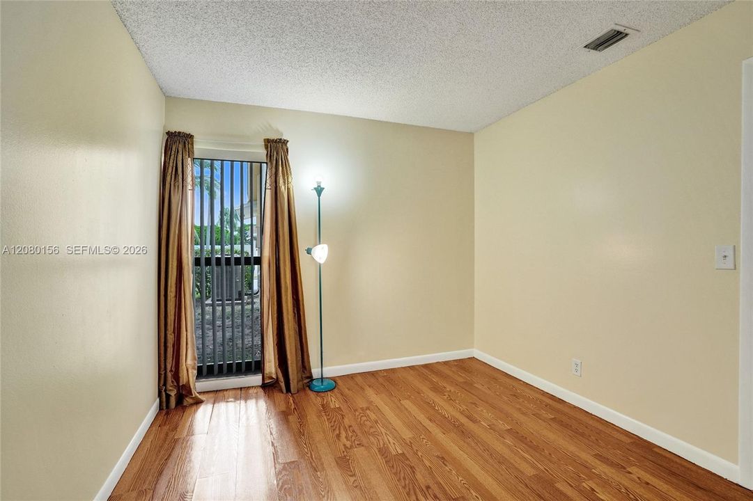 En Venta: $499,000 (3 camas, 2 baños, 1393 Pies cuadrados)
