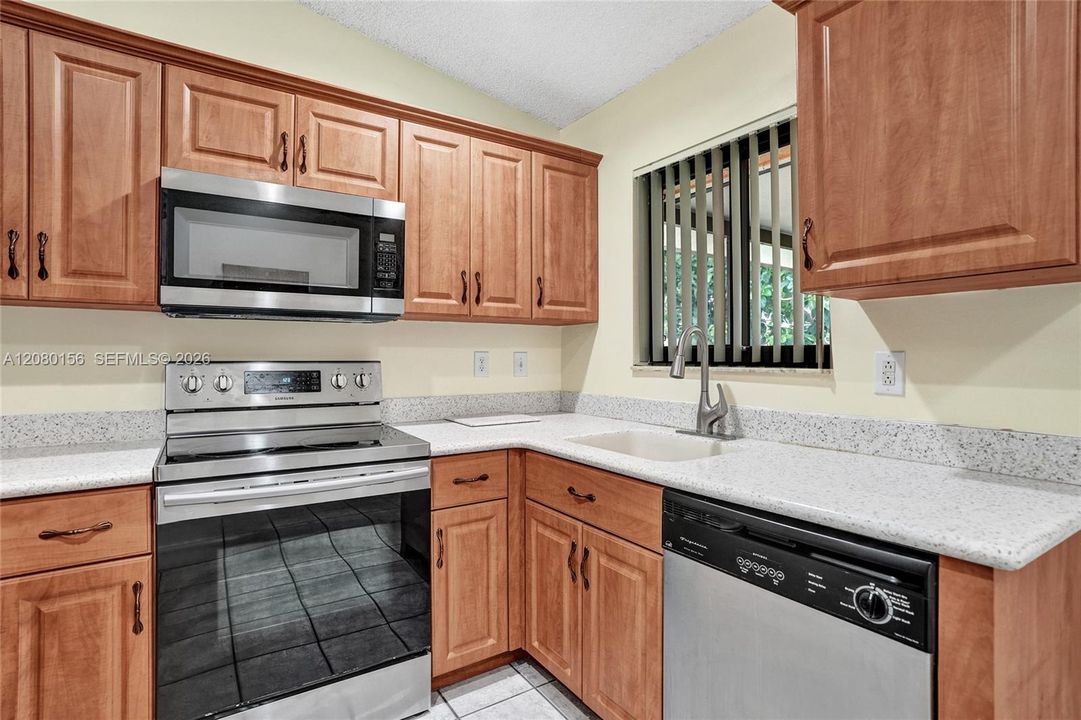 En Venta: $499,000 (3 camas, 2 baños, 1393 Pies cuadrados)