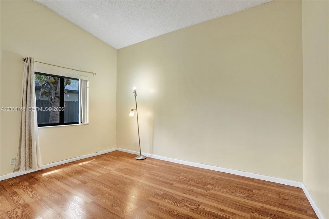 En Venta: $499,000 (3 camas, 2 baños, 1393 Pies cuadrados)
