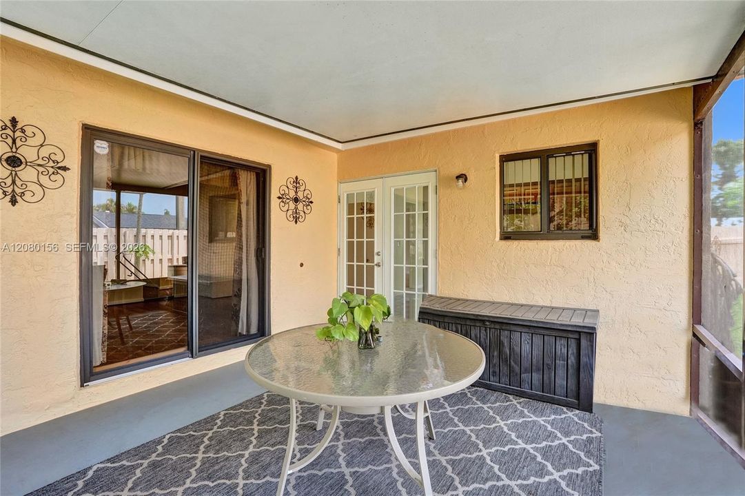 En Venta: $499,000 (3 camas, 2 baños, 1393 Pies cuadrados)