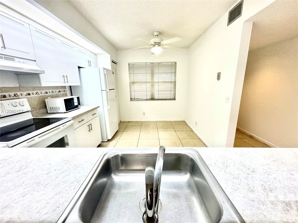 En Venta: $225,000 (2 camas, 2 baños, 1192 Pies cuadrados)