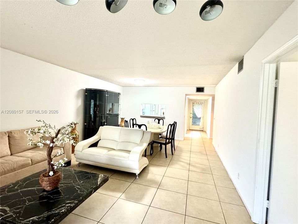 En Venta: $225,000 (2 camas, 2 baños, 1192 Pies cuadrados)
