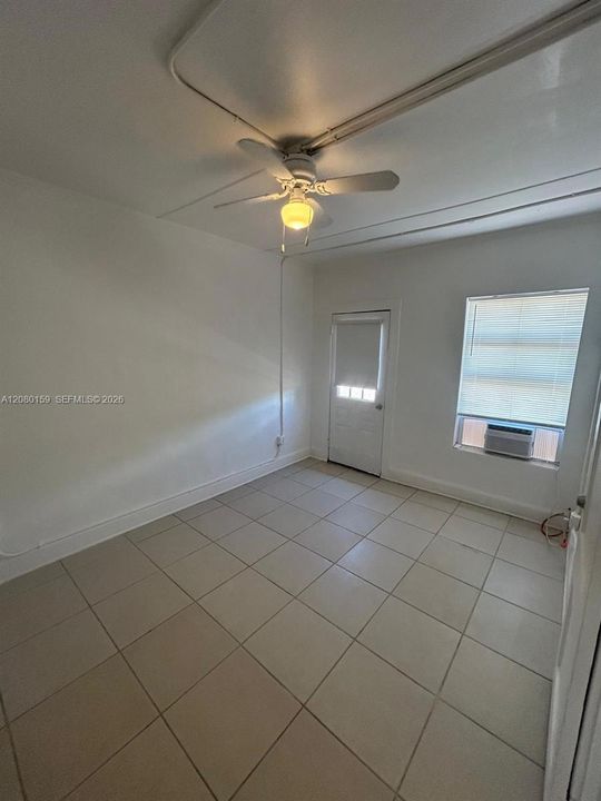 For Rent: $1,800 (1 beds, 1 baths, 8288 Square Feet)