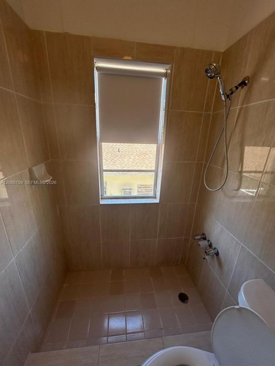 For Rent: $1,800 (1 beds, 1 baths, 8288 Square Feet)
