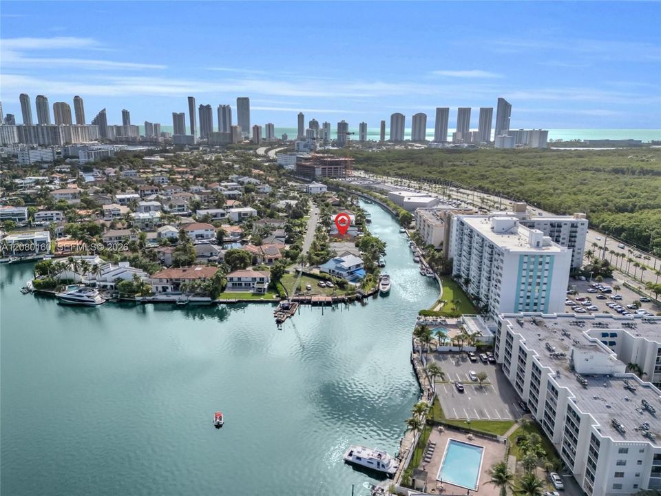 待售: $2,850,000 (3 贝兹, 4 浴室, 2426 平方英尺)