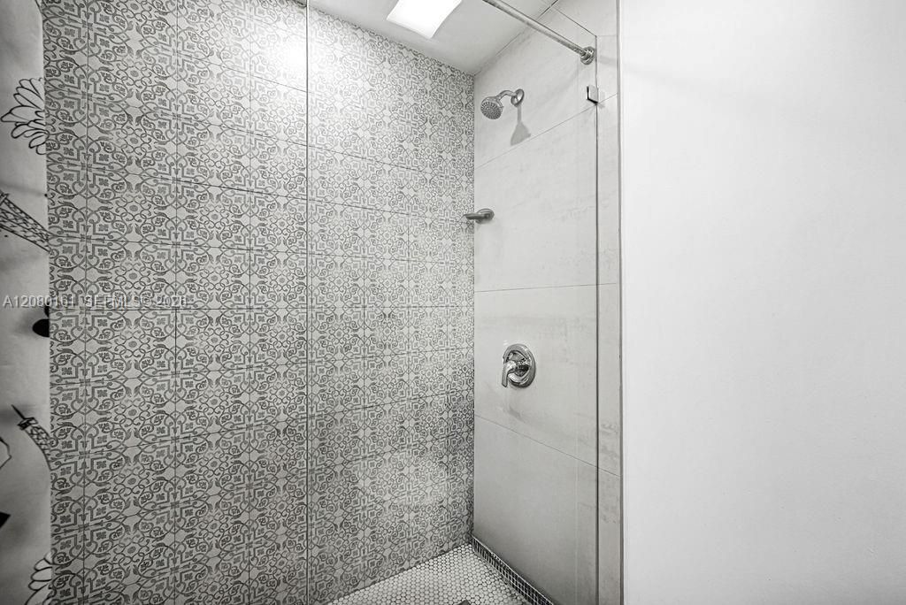 В аренду: $2,550 (3 спален, 1 ванн, 1100 Квадратных фут)