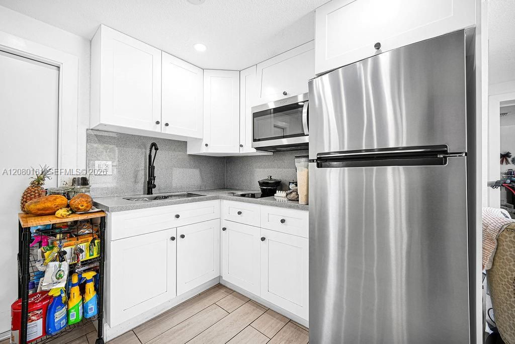 В аренду: $2,550 (3 спален, 1 ванн, 1100 Квадратных фут)