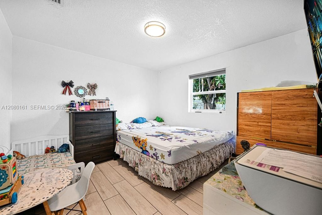 В аренду: $2,550 (3 спален, 1 ванн, 1100 Квадратных фут)