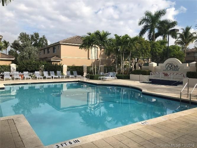 For Rent: $3,100 (3 beds, 2 baths, 1420 Square Feet)