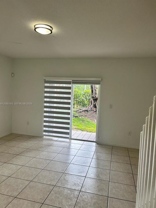 For Rent: $3,100 (3 beds, 2 baths, 1420 Square Feet)