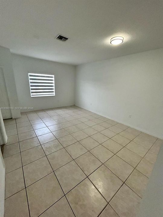 For Rent: $3,100 (3 beds, 2 baths, 1420 Square Feet)