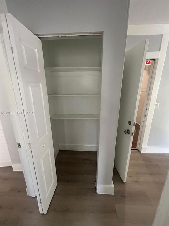 For Rent: $2,000 (2 beds, 1 baths, 8288 Square Feet)