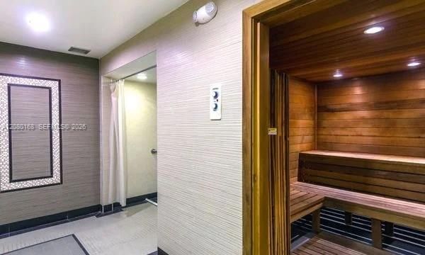 Activo con contrato: $85,000 (2 camas, 1 baños, 953 Pies cuadrados)