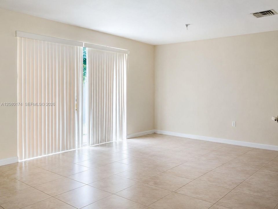 For Rent: $2,250 (3 beds, 2 baths, 1151 Square Feet)