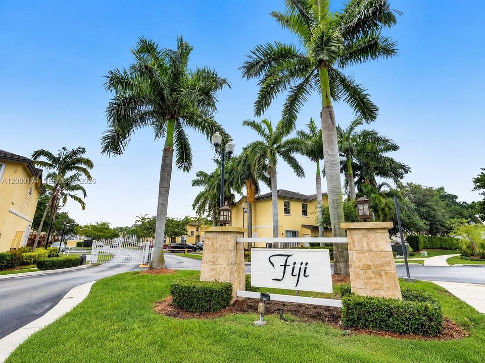 For Rent: $2,250 (3 beds, 2 baths, 1151 Square Feet)