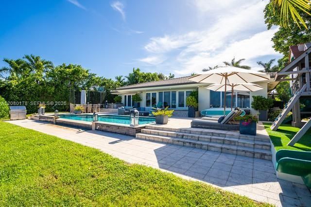 For Rent: $27,000 (5 beds, 4 baths, 3429 Square Feet)