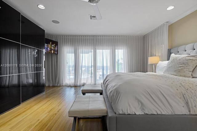 For Rent: $27,000 (5 beds, 4 baths, 3429 Square Feet)