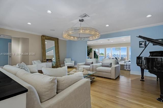 For Rent: $27,000 (5 beds, 4 baths, 3429 Square Feet)