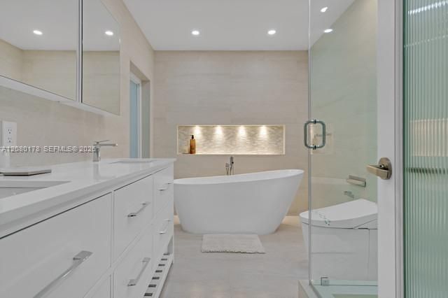 For Rent: $27,000 (5 beds, 4 baths, 3429 Square Feet)