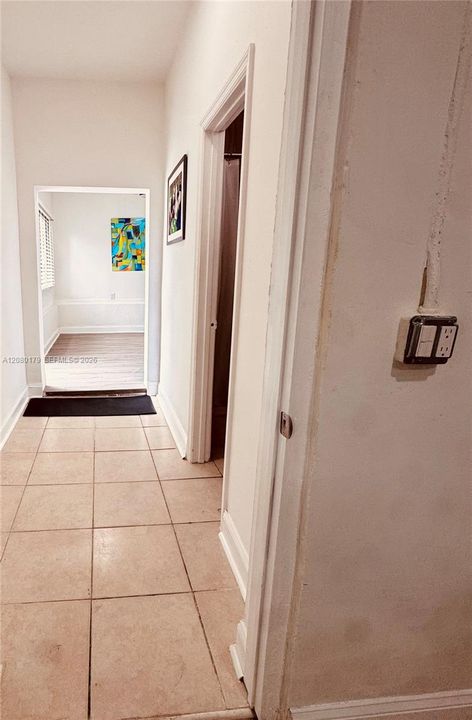 For Rent: $2,000 (1 beds, 1 baths, 1138 Square Feet)