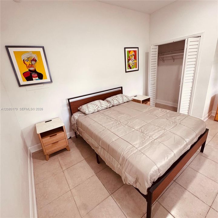 For Rent: $2,000 (1 beds, 1 baths, 1138 Square Feet)