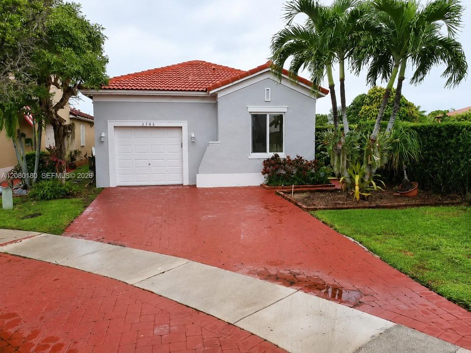 For Sale: $425,000 (3 beds, 2 baths, 1426 Square Feet)