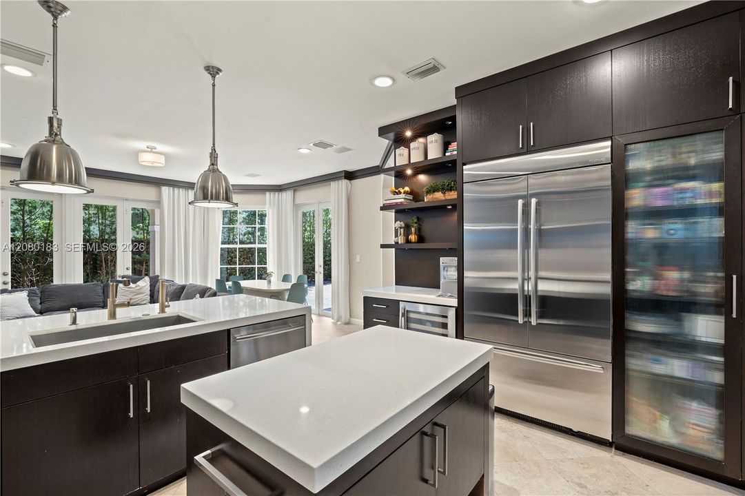 For Sale: $2,950,000 (5 beds, 3 baths, 3686 Square Feet)