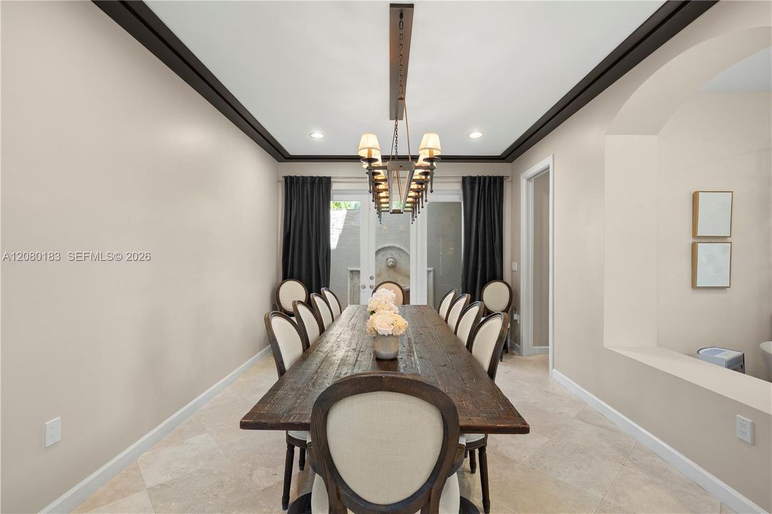 For Sale: $2,950,000 (5 beds, 3 baths, 3686 Square Feet)