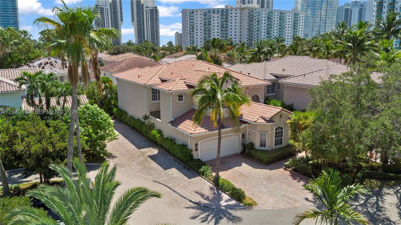 For Sale: $2,950,000 (5 beds, 3 baths, 3686 Square Feet)