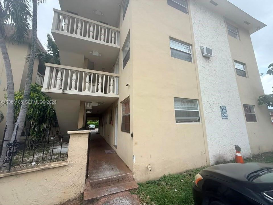 В аренду: $2,500 (2 спален, 1 ванн, 1208 Квадратных фут)