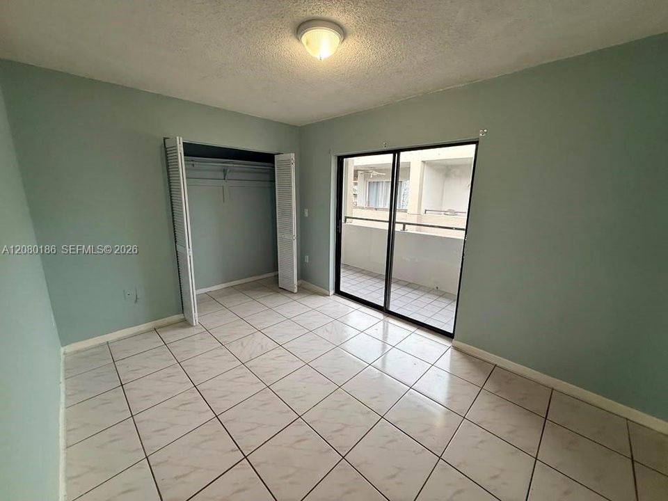 В аренду: $2,500 (2 спален, 1 ванн, 1208 Квадратных фут)
