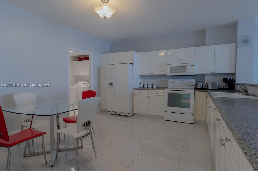 В аренду: $5,000 (2 спален, 2 ванн, 1470 Квадратных фут)