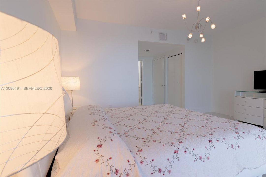 В аренду: $5,000 (2 спален, 2 ванн, 1470 Квадратных фут)