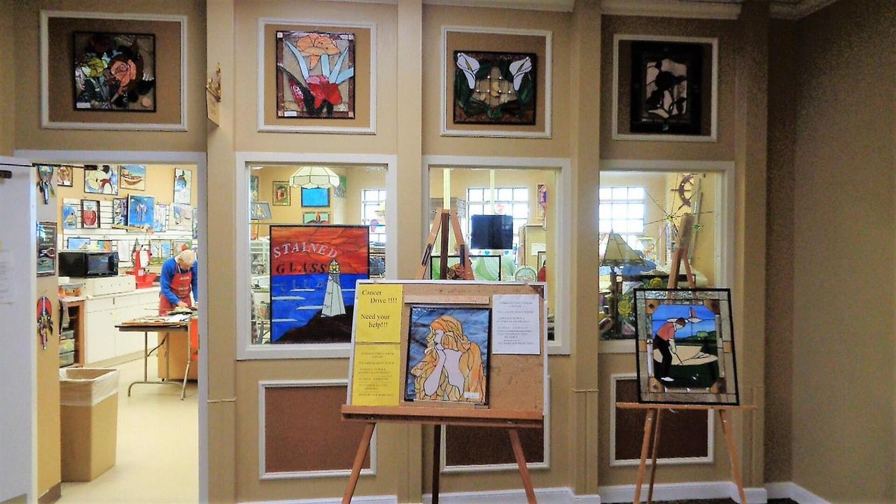 Clubhouse Art Classes