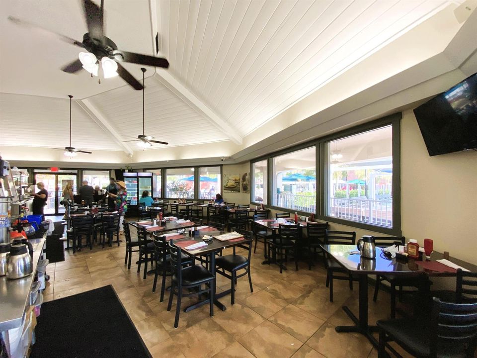 Clubhouse Restaurant
