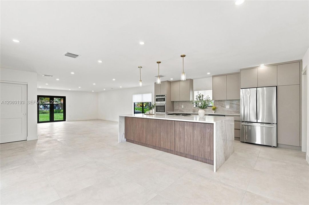 For Sale: $795,000 (4 beds, 2 baths, 1957 Square Feet)