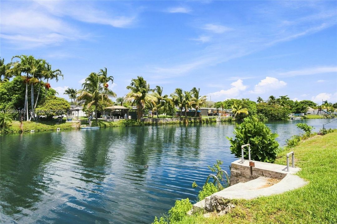 For Sale: $795,000 (4 beds, 2 baths, 1957 Square Feet)