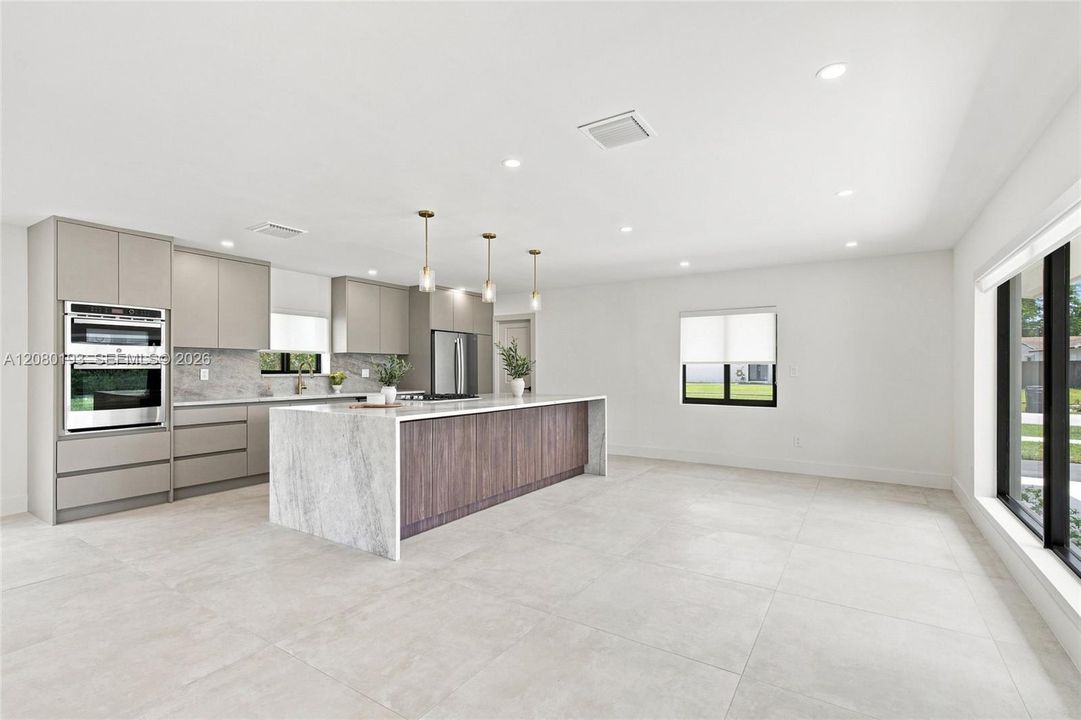 For Sale: $795,000 (4 beds, 2 baths, 1957 Square Feet)