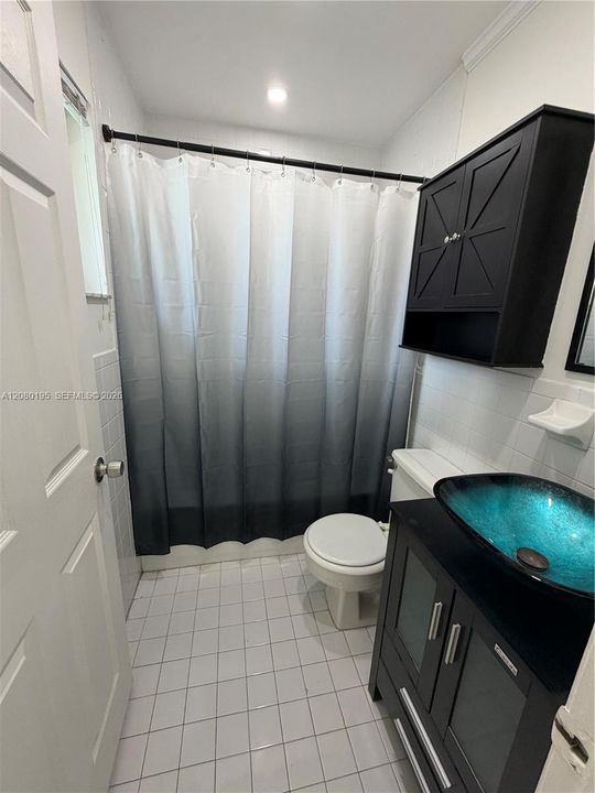 В аренду: $1,400 (1 спален, 2 ванн, 1221 Квадратных фут)