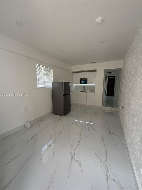 В аренду: $1,400 (1 спален, 2 ванн, 1221 Квадратных фут)