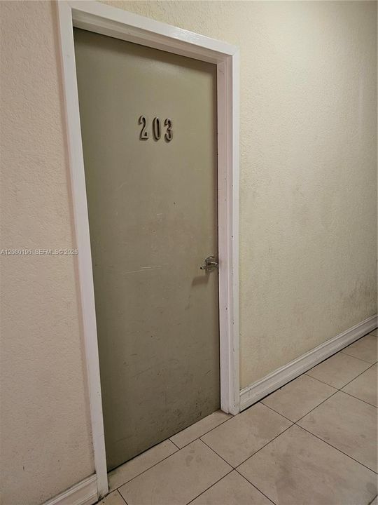 En Venta: $198,000 (1 camas, 1 baños, 530 Pies cuadrados)