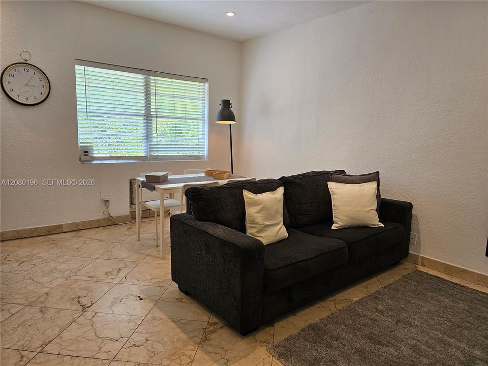 En Venta: $198,000 (1 camas, 1 baños, 530 Pies cuadrados)